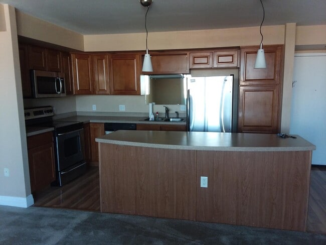 Kitchen - 601 W 11th Ave