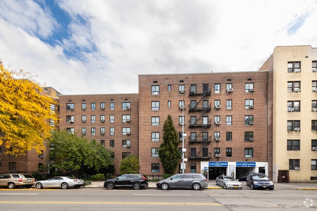 Building Photo - 31 Nagle Ave