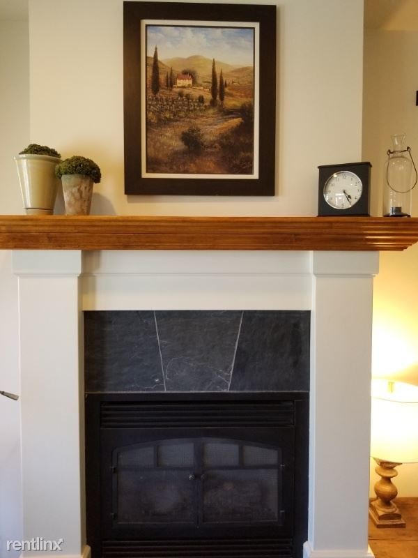 Building Photo - 4 br, 2.5 bath House - 2424 Snapdragon St