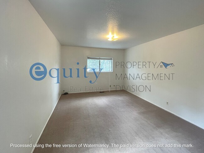 Foto del edificio - 1341 Merritt Cir