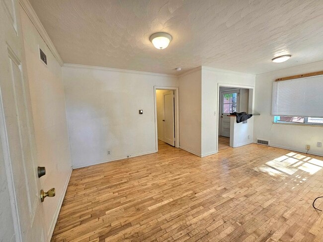 Building Photo - 755 19th St