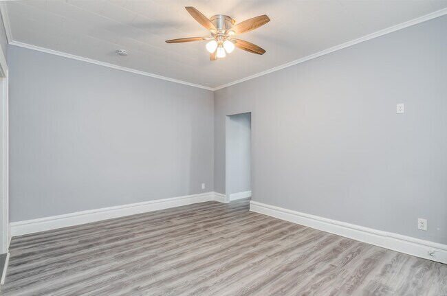 Building Photo - 163 Montclair Ave