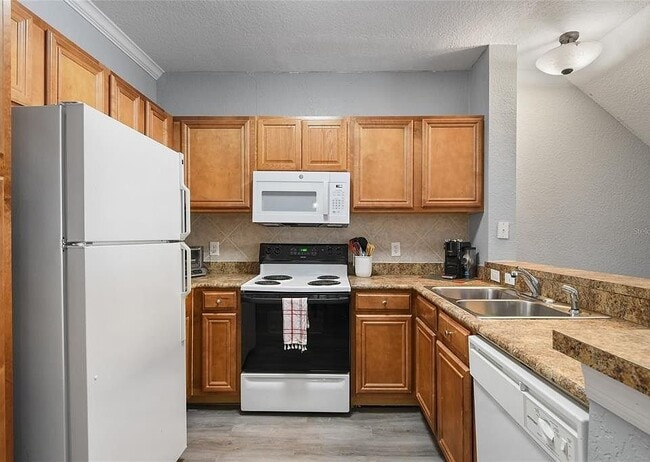 Photo - 6131 Metrowest Blvd Apartment