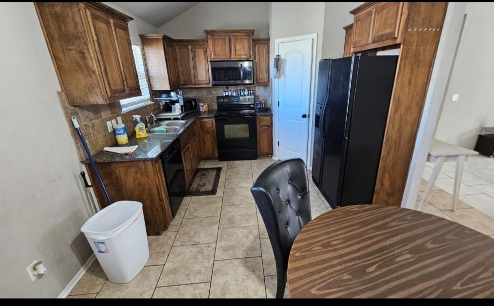 Foto del edificio - 12812 Heritage Oaks Dr