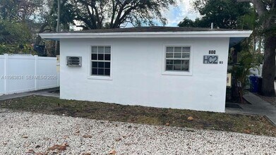 Building Photo - 800 SE 15th St