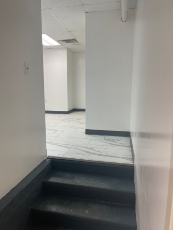 Foto del edificio - 215 E 21st St