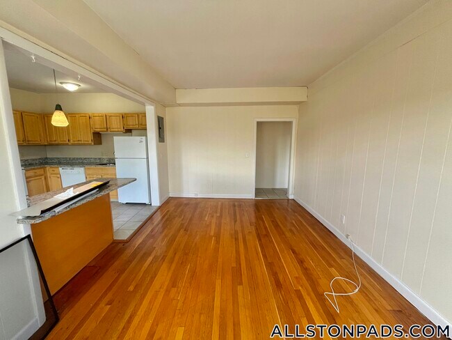 Foto del edificio - 1131 Commonwealth Ave