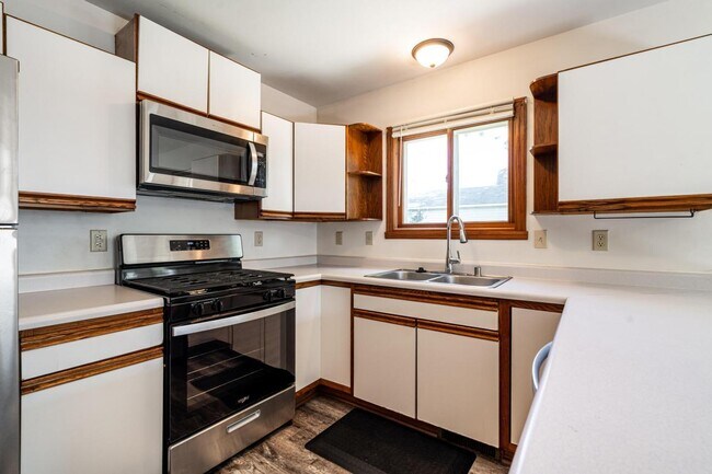 Foto del edificio - 1502-1504 S 101st St