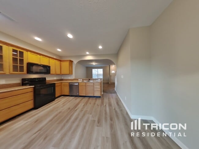 Building Photo - 2027 Shadow Creek Boulevard Columbus IN