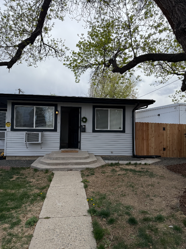 Primary Photo - 310 Crescent Dr