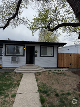 Building Photo - 310 Crescent Dr