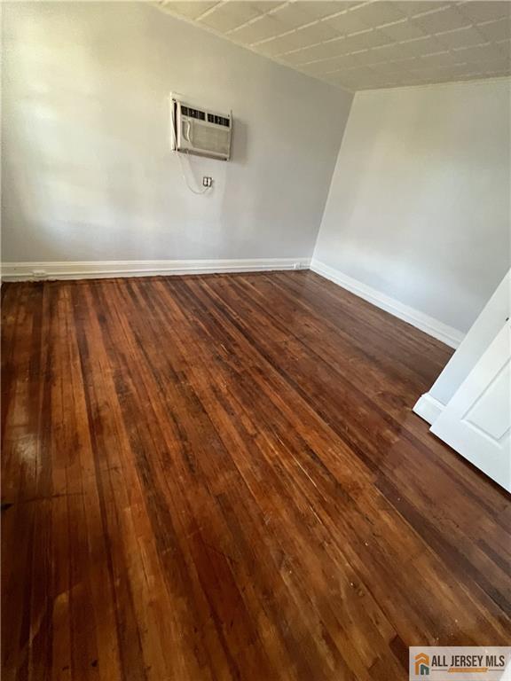 Building Photo - 361 Prospect St