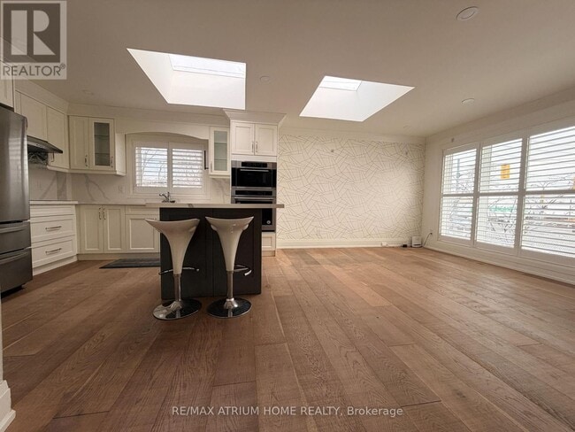 Building Photo - 136 Wye Valley Rd