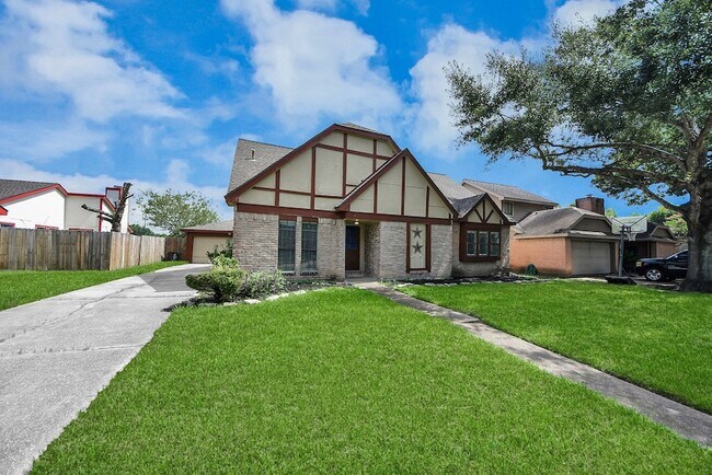 Building Photo - 115 Squires Bend
