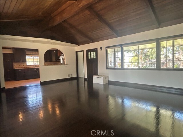 Foto del edificio - 5726 Newlin Ave