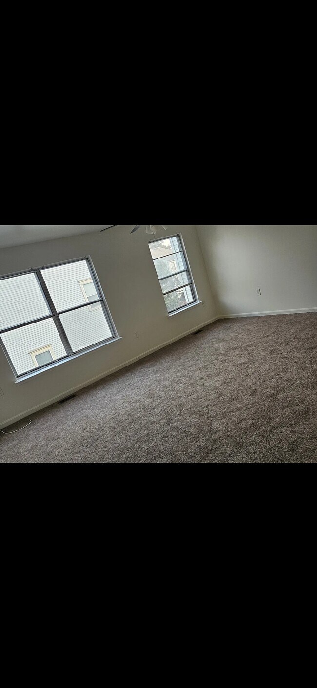 Foto del edificio - 18043 Golden Spring Ct