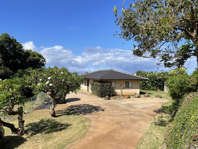 Building Photo - Maui Meadows - 2 Bed 1 Bath Unfurnished Cottage with Panoramic Ocean Views