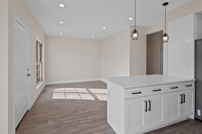 Foto del edificio - 546 W Parkside Dr