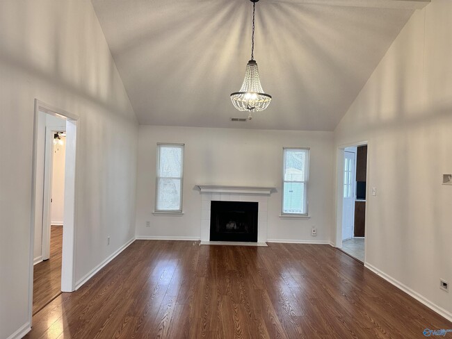 Foto del edificio - 13908 Creely Dr SW