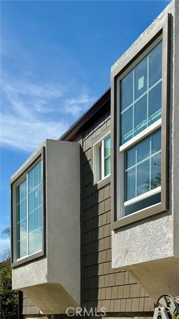 Building Photo - 1 Quiet Hills Cir