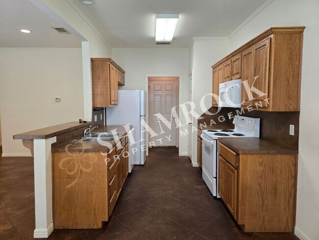 Foto del edificio - Surrey Ridge Duplex