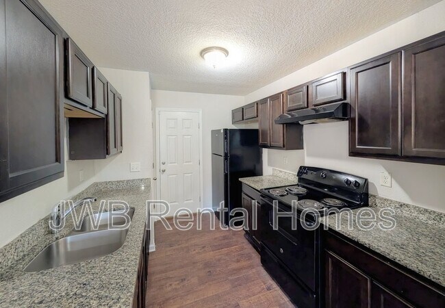 Building Photo - 1156 Monmouth Way