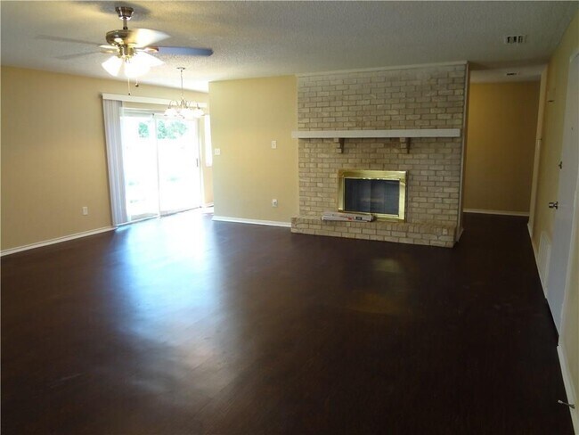 Foto del edificio - 2600 Fallcreek St