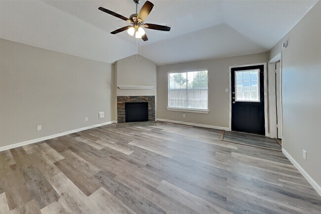 Foto del edificio - 18811 Sandia Pines Dr