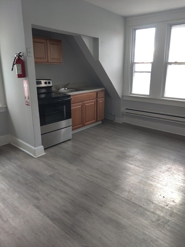 Building Photo - 129 E Roosevelt Blvd
