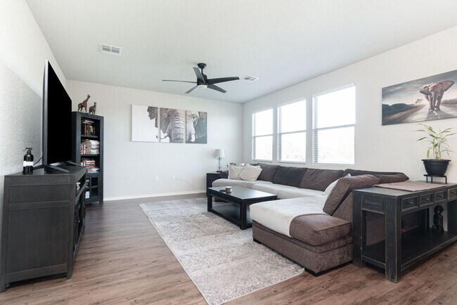 Foto del edificio - Move In Ready