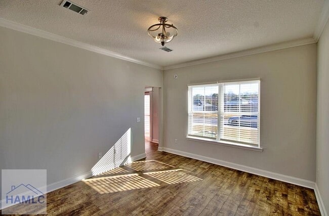 Foto del edificio - 326 Fairview Cir