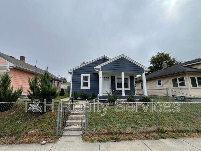 Building Photo - 301 Villa Ave