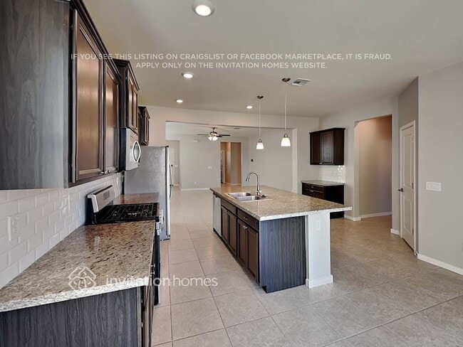 Building Photo - 18634 W Townley Ave