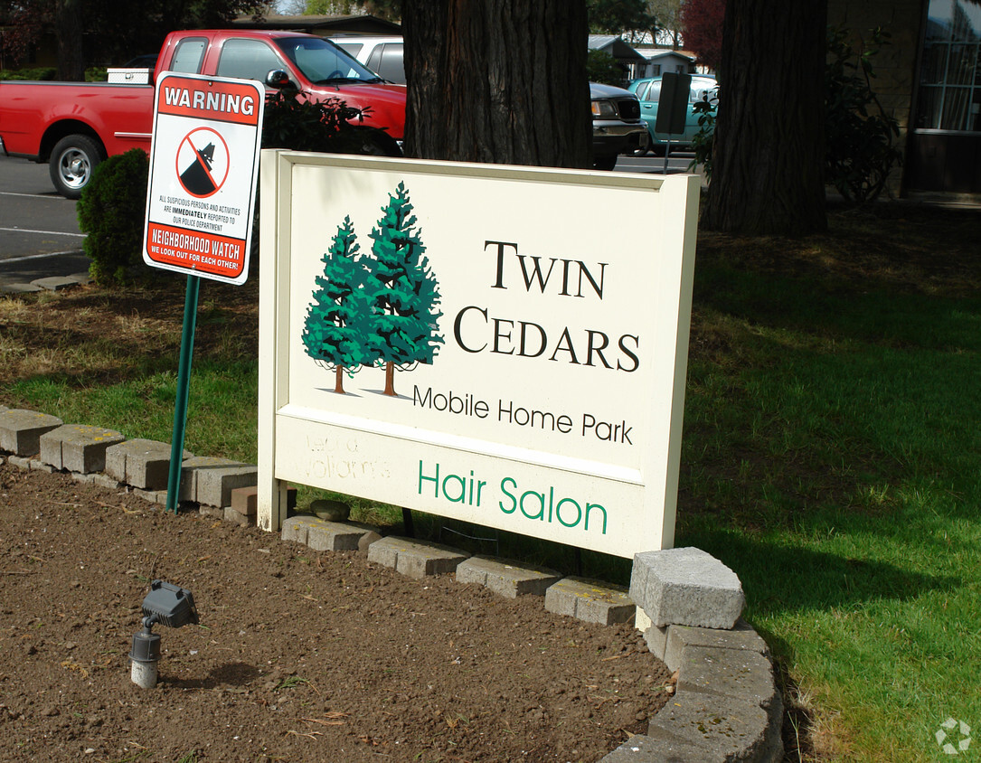 Foto del edificio - Twin Cedars Mobile Home Park