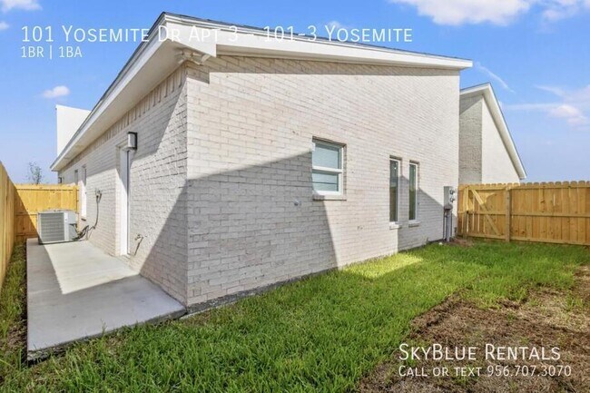 Foto del edificio - 101 Yosemite Dr