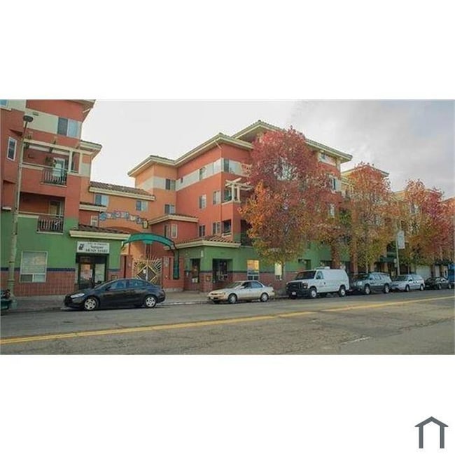 Building Photo - 2555 International Blvd