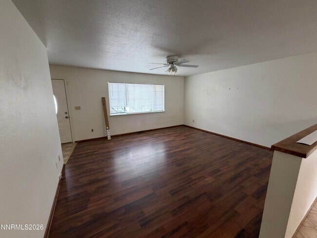 Foto del edificio - 409 Burntwood St
