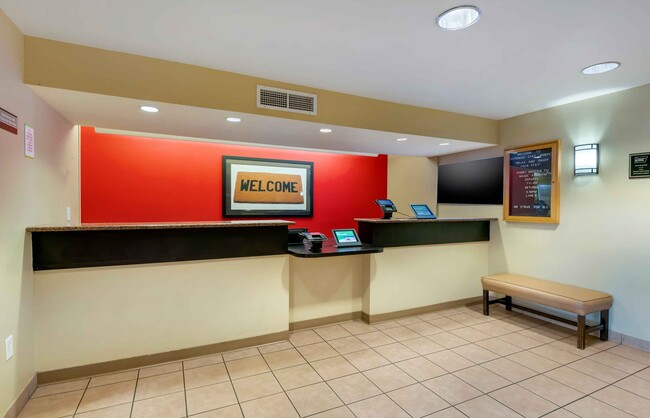 Lobby and Guest Check-in - Furnished Studio - Orlando