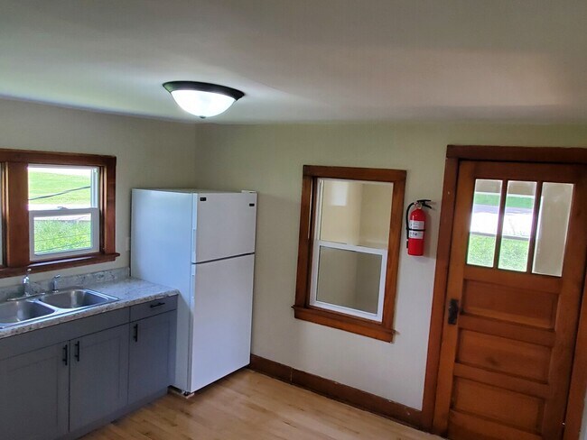 Foto del edificio - 453 Gold St