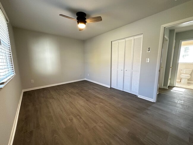 Building Photo - Weaverville Rental