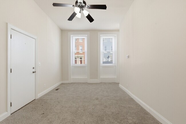 Building Photo - 910 N Arlington Ave