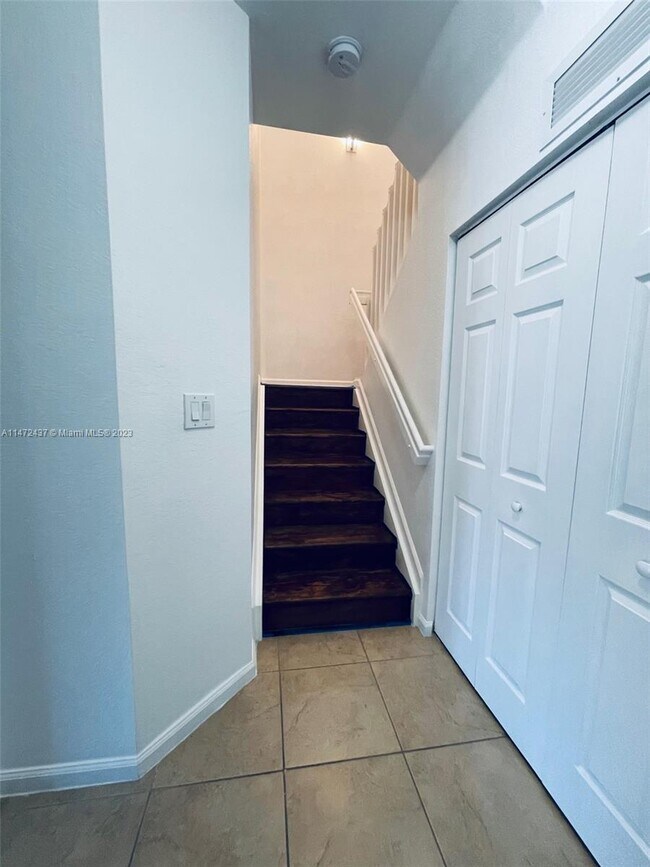 Foto del edificio - 8620 NW 97th Ave