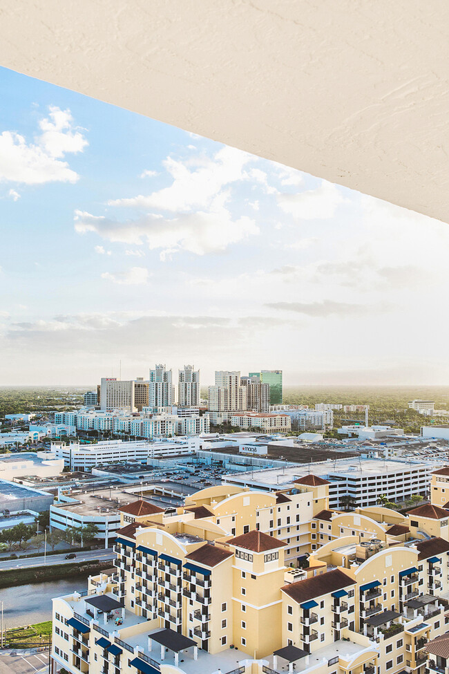 Foto del edificio - The Palmer Dadeland Apartments