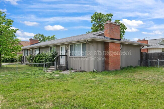 Building Photo - 3939 N Mayfair St