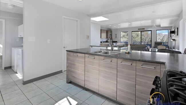 Foto del edificio - 1589 Prospect Ave