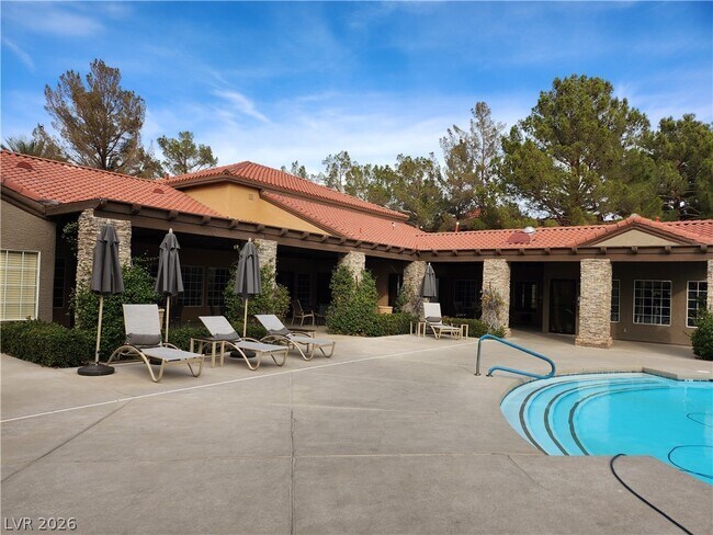 Foto del edificio - 2200 S Fort Apache Rd