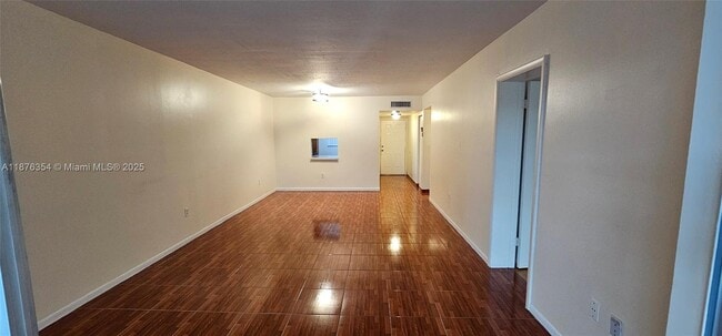 Building Photo - 1080 Del Lago Cir