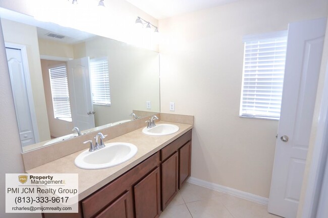 Foto del edificio - Move-In Special Captivating Lakeland Rental