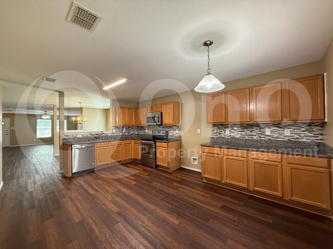 Building Photo - 8956 Preakness Cir