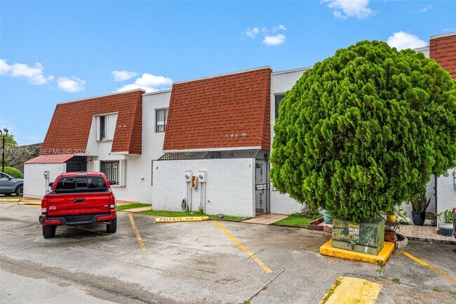 Foto del edificio - 319 NW 109th Ave